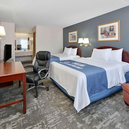 Days Inn & Suites By Wyndham Бентонвилль Экстерьер фото